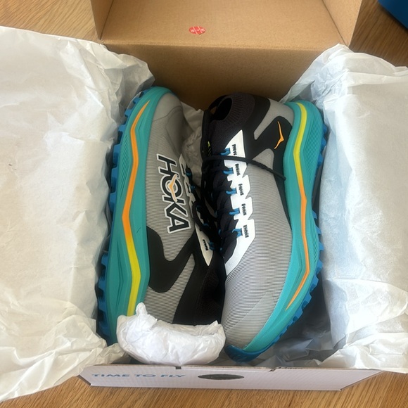 NWT. HOKA Women's Zinal 2 Trail Running Shoes. - Picture 2 of 8